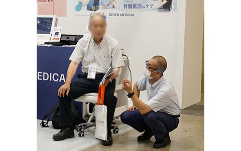 医療機器コーナーの商品体験